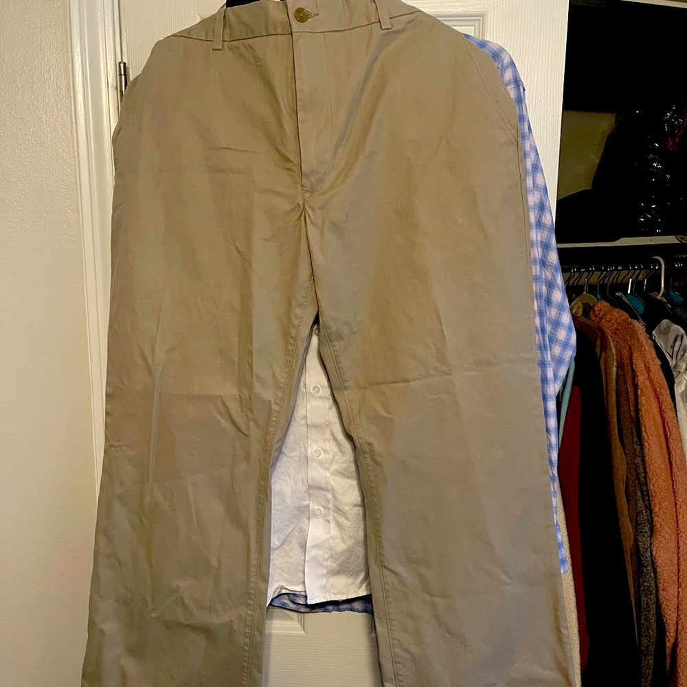NEW - Men’s Banana Republic Chino Khakis